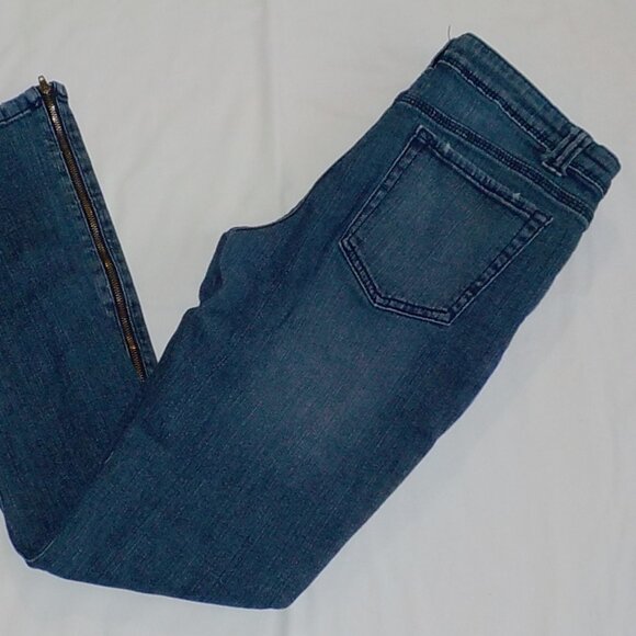 Miley Cyrus & Max Azria Denim - Miley Cyrus jeans sz 13 slim fit good condition
